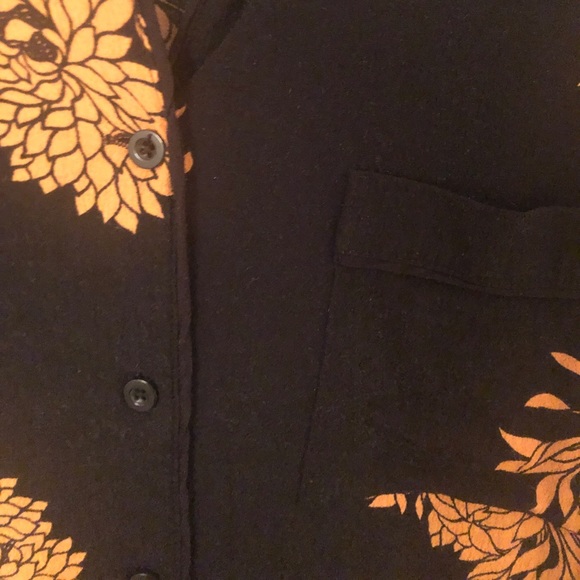 New Look blouse with beautiful flower design - Picture 4 of 5